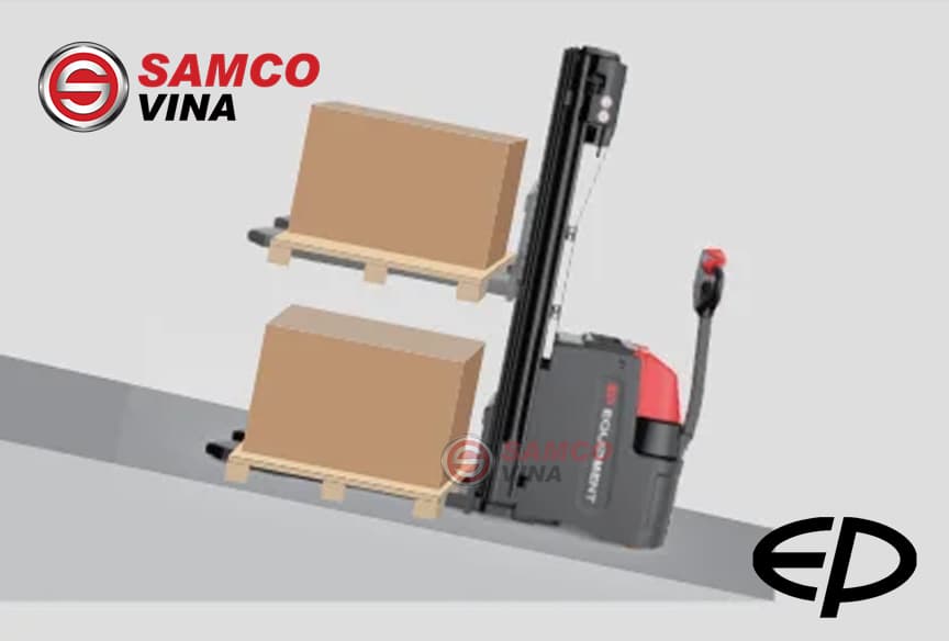 Xe nâng tay điện cao MAX EP WSA161i với tính năng chân nâng ban đầu kết hợp vận chuyển kép 2 pallet