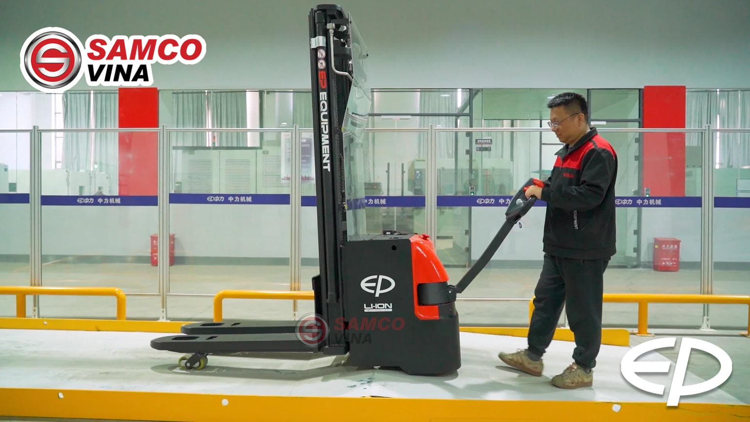 Tổng quan xe nâng tay điện cao MAX EP WSA161i (1.6 tấn) chạy pin Lithium