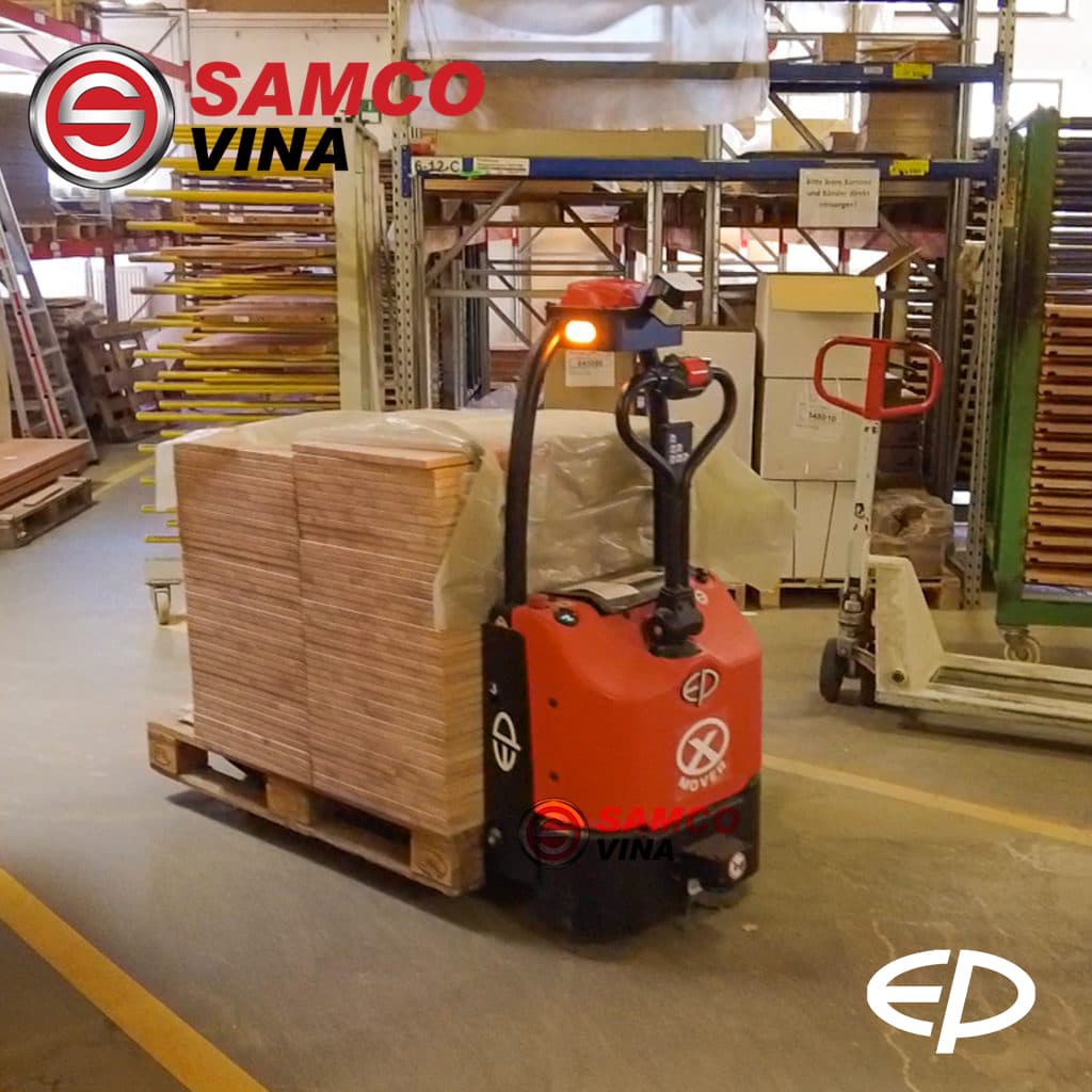 Xe nâng tự hành AGV EP EXP15 tải trọng 1.5 tấn vận chuyển pallet gỗ hàng hóa trong nhà kho