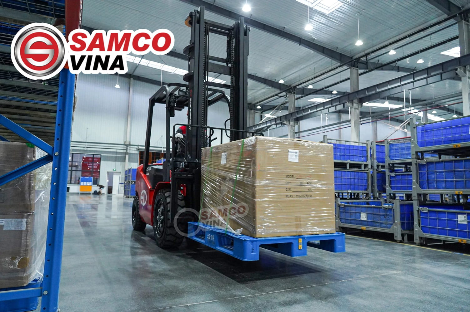 Dòng xe nâng điện EP EFX5 có Hiệu suất vận hành mạnh mẽ trong môi trường kho bãi.