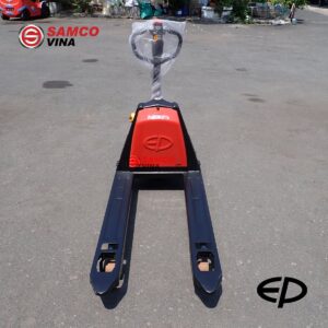 Thiết kế càng nâng chắc chắn và nhỏ gọn của xe nâng điện pallet EP ET208